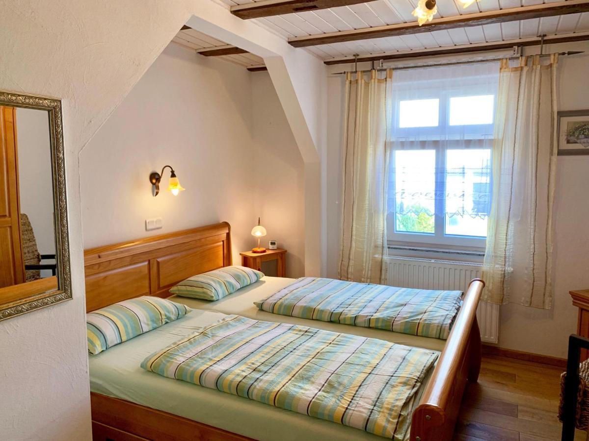 Villa-Rosengarten-Ferienwohnung-Baumhaus-Mit-Seeblick Sassnitz Extérieur photo